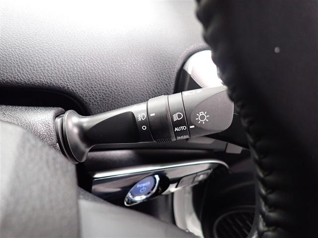 プリウス Ｓ　フルセグ　メモリーナビ　バックカメラ　衝突被害軽減システム　ＥＴＣ　ＬＥＤヘッドランプ（13枚目）