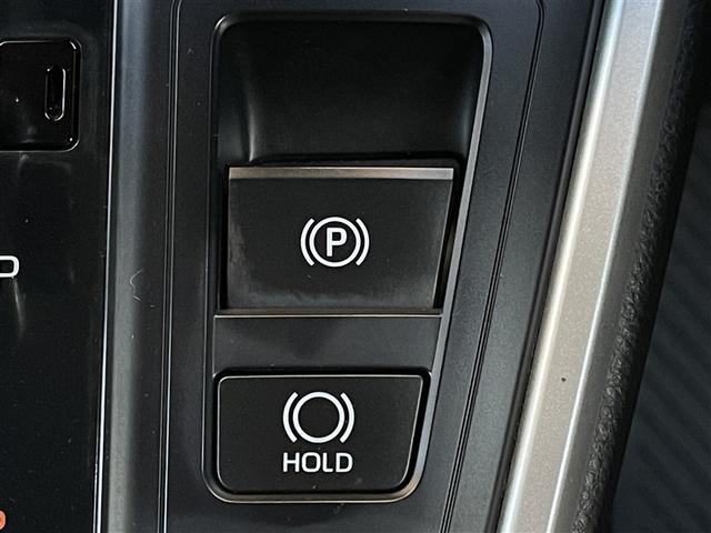 ノア Ｇ　４ＷＤ　メモリーナビ　バックカメラ　衝突被害軽減システム　ＥＴＣ　両側電動スライド　ＬＥＤヘッドランプ　ウオークスルー　乗車定員８人　３列シート（17枚目）