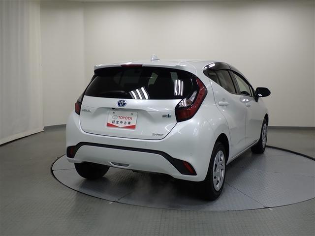 アクア Ｇ　４ＷＤ　フルセグ　バックカメラ　衝突被害軽減システム　ＥＴＣ　ＬＥＤヘッドランプ（4枚目）