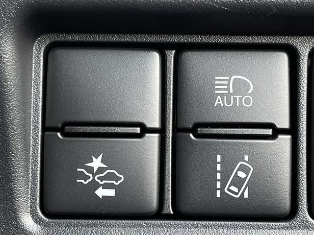 ノア ハイブリッドSi ダブルバイビーII フルセグ メモリーナビ DVD再生 ミュージックプレイヤー接続可 バックカメラ 衝突被害軽減システム ETC 両側電動スライド LEDヘッドランプ 乗車定員7人 3列シート ワンオーナー 記録簿(16枚目)