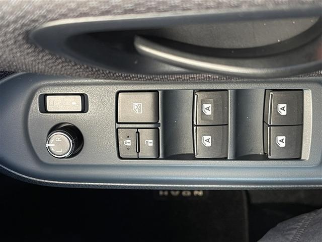 ノア ハイブリッドＸ　フルセグ　メモリーナビ　ＤＶＤ再生　ミュージックプレイヤー接続可　バックカメラ　ＥＴＣ　両側電動スライド　ＬＥＤヘッドランプ　乗車定員７人　３列シート（20枚目）