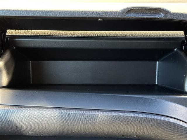 ノア ハイブリッドＸ　フルセグ　メモリーナビ　ＤＶＤ再生　ミュージックプレイヤー接続可　バックカメラ　ＥＴＣ　両側電動スライド　ＬＥＤヘッドランプ　乗車定員７人　３列シート（29枚目）