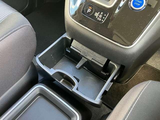 セレナ e-パワー ハイウェイスターV 純正7型ナビ・ドラレコ・ETC・AVM・寒冷地(25枚目)