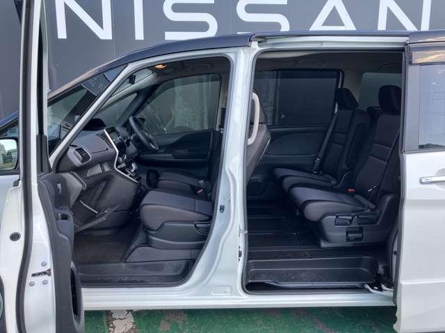 セレナ e-パワー ハイウェイスターV 純正7型ナビ・ドラレコ・ETC・AVM・寒冷地(28枚目)