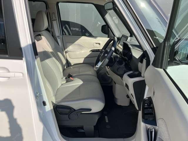 ルークス Ｘ　４ＷＤ　社有車ＵＰ・純正９型ナビ・ＡＶＭ・フルセグＴＶ（25枚目）