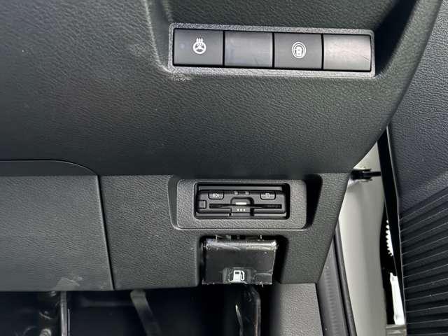 ノート X 純正9インチナビ・ETC・アラビューM(4枚目)