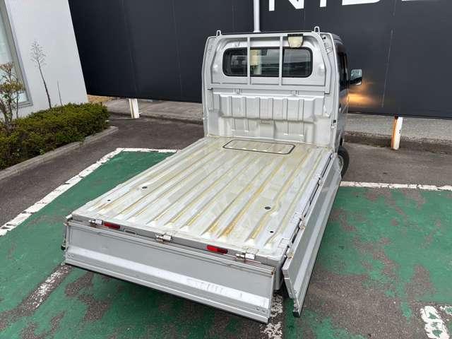 NT100クリッパートラック DX 4WD エアコン・AM/FMラジオ・パワステ(8枚目)