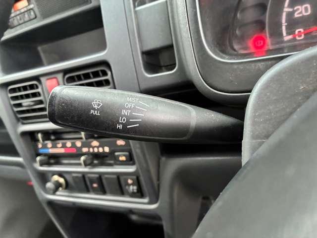 NT100クリッパートラック DX 4WD エアコン・AM/FMラジオ・パワステ(10枚目)