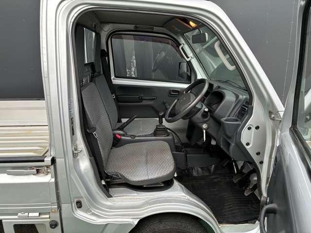 NT100クリッパートラック DX 4WD エアコン・AM/FMラジオ・パワステ(20枚目)