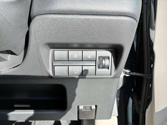 デイズ Ｘ　４ＷＤ　純正９型ナビ・ＡＶＭ・ＬＥＤヘッドライト（10枚目）