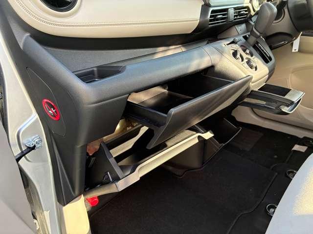 デイズ Ｂ　純正ＣＤオーディオ・Ｂカメラ・シートヒータ（17枚目）