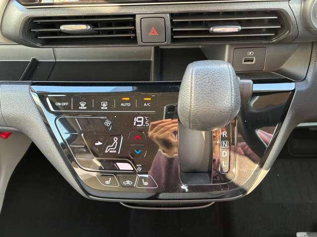 デイズ Ｘ　純正９型ナビ・ＡＶＭ・ＬＥＤヘッドライト（9枚目）