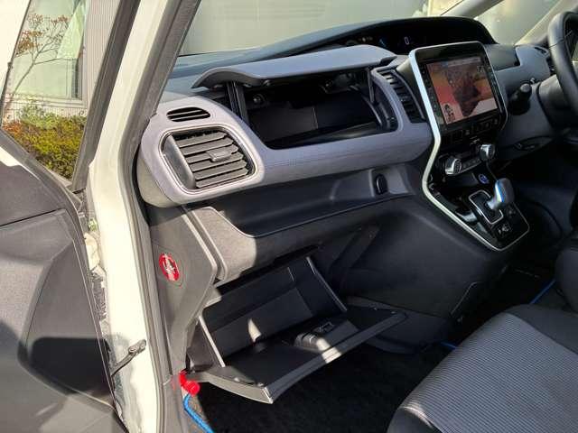 セレナ e-パワー ハイウェイスターV 純正9インチナビ・プロパイ・アラビューM(39枚目)