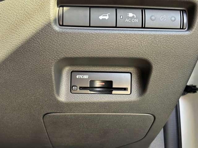 エクストレイル １．５　Ｘ　ｅ－４ＯＲＣＥ　４ＷＤ　ＭＯＰナビ・防水シート・電動リアゲート・ＡＶＭ（13枚目）