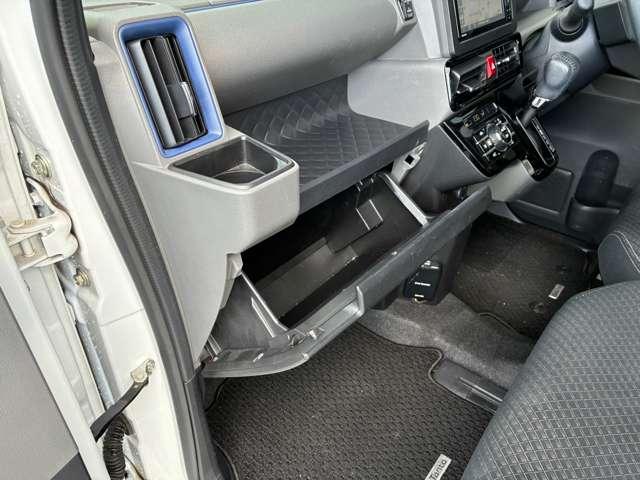 タント カスタムRSセレクション 4WD ダイハツ純正ナビ・ドラレコ・ETC・Bカメラ(30枚目)