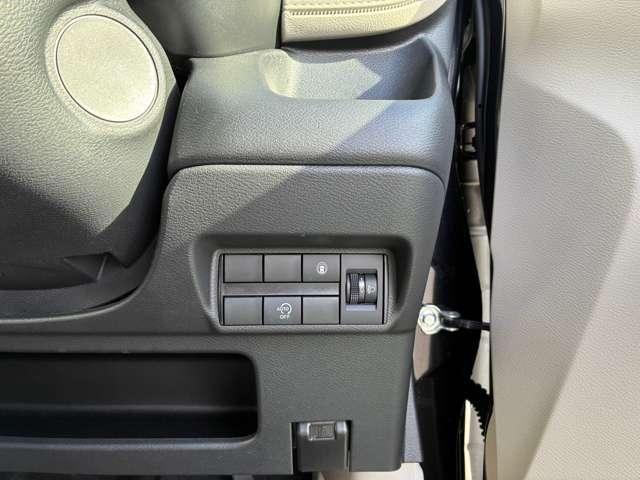 デイズ Ｘ　４ＷＤ　純正９型ナビ・純正リモスタ・アラビューＭ（11枚目）