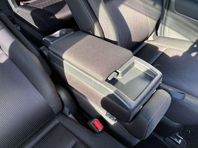 セレナ ハイウェイスター　Ｖセレクション　４ＷＤ　純正９型ナビ・後席モニター・リモスタ・ＡＶＭ（28枚目）