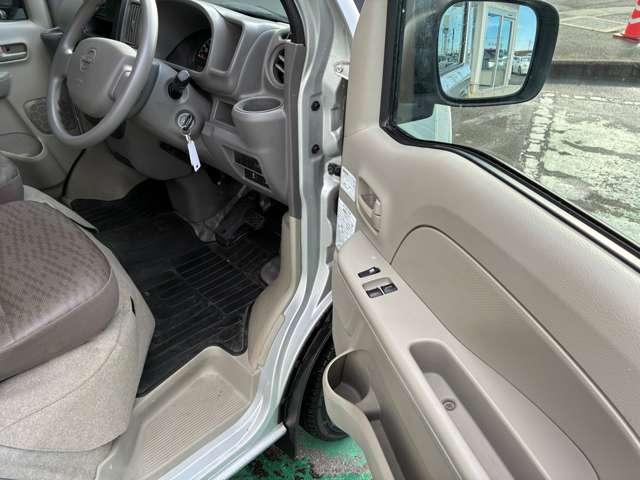 NV100クリッパーバン DX ハイルーフ 5AGS車 4WD 夏タイヤ新品・ETC・キーレスキー・パワス(20枚目)