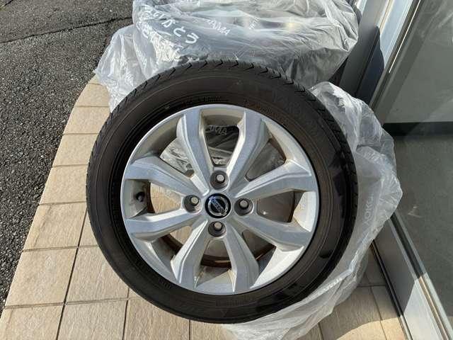 デイズ ６６０　Ｘ　４ＷＤ　冬タイヤ付き・純正７型ナビ・Ｂカメラ（6枚目）