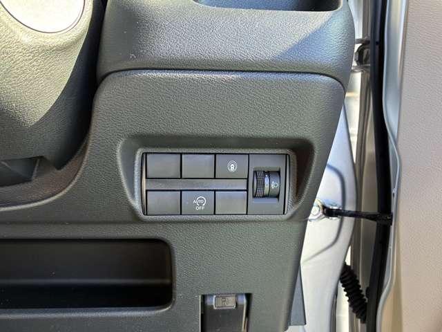 デイズ ６６０　Ｘ　４ＷＤ　冬タイヤ付き・純正７型ナビ・Ｂカメラ（7枚目）