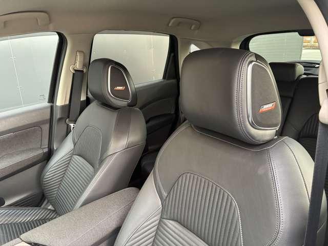 オーラ Ｇ　ＦＯＵＲ　レザーエディション　４ＷＤ　冬タイヤ付き・ＢＯＳＥ・ＭＯＰナビ・ＥＴＣ２．０・ＡＶＭ（3枚目）