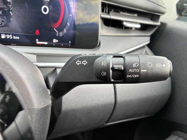 オーラ Ｇ　ＦＯＵＲ　レザーエディション　４ＷＤ　冬タイヤ付き・ＢＯＳＥ・ＭＯＰナビ・ＥＴＣ２．０・ＡＶＭ（11枚目）