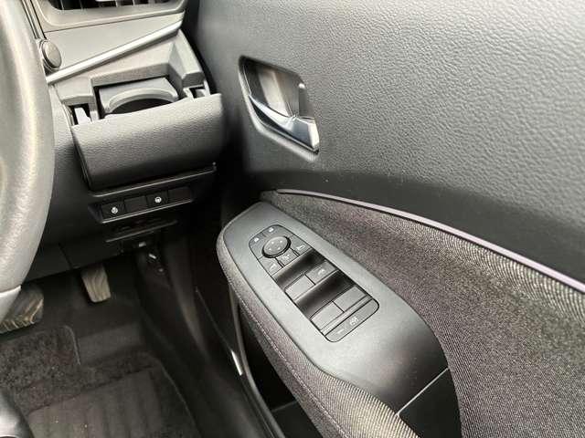 オーラ Ｇ　ＦＯＵＲ　レザーエディション　４ＷＤ　冬タイヤ付き・ＢＯＳＥ・ＭＯＰナビ・ＥＴＣ２．０・ＡＶＭ（18枚目）