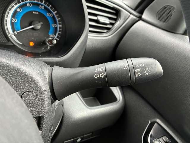 �A�_�v�e�B�u�w�b�h���C�g�t�����t�����g�J�����őO���̏󋵂����m���A�Ό��Ԃ��s�Ԃ̃h���C�o�[��ῂ����v���������邱�ƂȂ��A�K�v�ȂƂ��낾���������܂ŏƎˁB�˂Ɏ��F���̍�����Ԃ��ێ�����܂��B