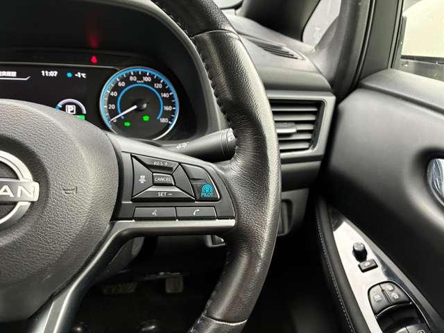 �v���p�C���b�g���ڎԁI�������H�⎩���Ԑ�p���H�ł̉^�]���T�|�[�g���܂��B�A�N�Z���A�u���[�L�A�X�e�A�����O����������ōs���A�h���C�o�[�̕��S���y�����܂��B�i�����g�p�͍������H�ł��肢�������܂��B�j