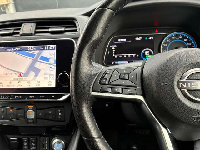 �n���h������ɂ͎ԗ���Ԃ̊m�F��i�r���삪�\�ȃX�e�A�����O�X�C�b�`��������