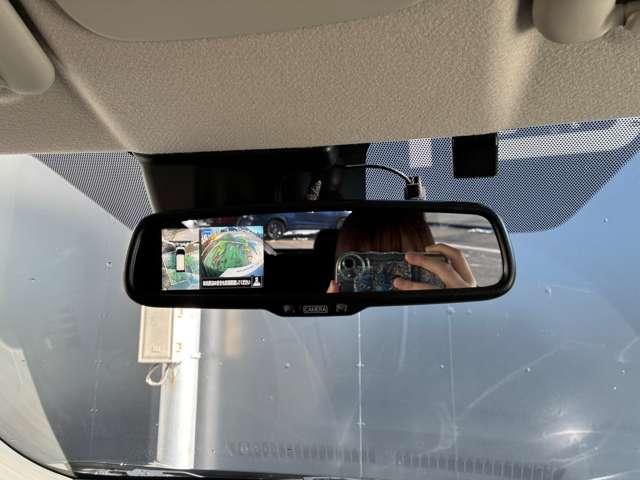 ���[���~���[�ɂ́A�ォ��ی����A���E���h�r���[���j�^�[���ʂ�̂Œ��Ԃ����ȕ��ɂ͕֗��ȑ����ɂȂ�܂��ˁ�