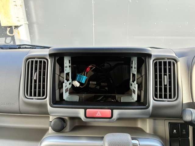 �I�[�f�B�I���X�̎ԗ��ƂȂ��Ă���܂��B���D�݂̃I�[�f�B�I�����I�т��������܂��B