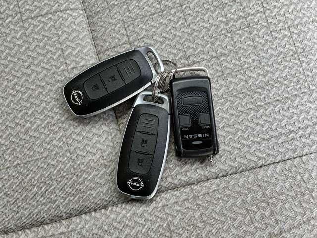 デイズ ６６０　Ｘ　４ＷＤ　ＡＶＭ・純正９型ナビ・純正リモスタ・寒冷地仕（4枚目）