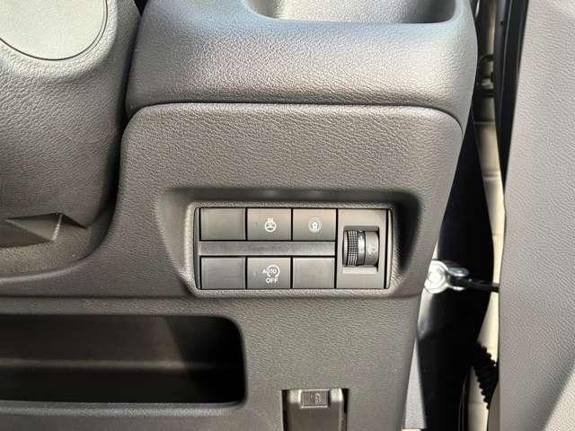 デイズ ６６０　Ｘ　４ＷＤ　ＡＶＭ・純正９型ナビ・純正リモスタ・寒冷地仕（10枚目）