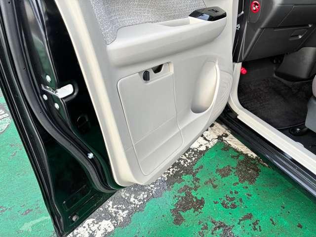 デイズ ６６０　Ｘ　４ＷＤ　ＡＶＭ・純正９型ナビ・純正リモスタ・寒冷地仕（28枚目）