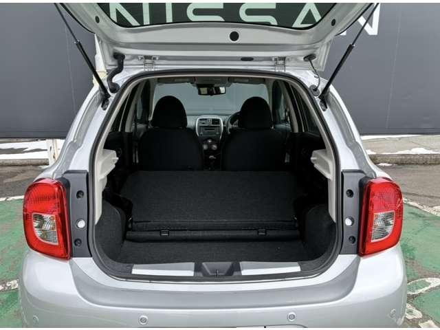 �L���Ɖ��K���A�����Ďg���₷����̊��B�R���p�N�g�ȃ{�f�B�ɂ�Ƃ�̋�Ԃ��L����܂��B