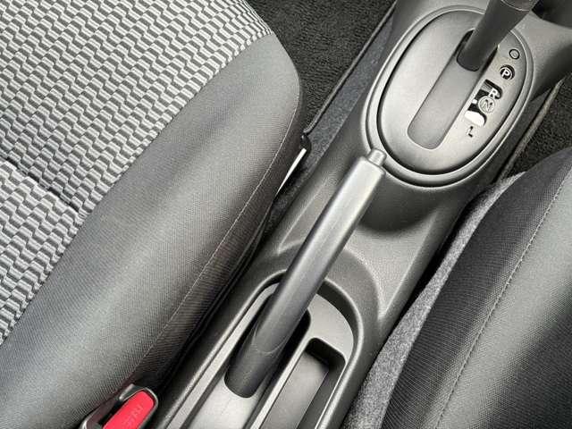 �T�C�h�u���[�L�͏]���̃��f���ł���������Ƃ�����������X�y�[�X�������ĕ֗��ł��ˁ�