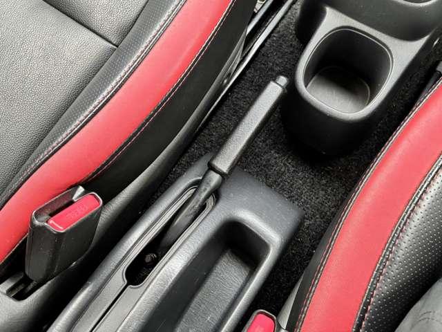 �T�C�h�u���[�L�A�h�����N�z���_�[�A��������X�y�[�X��