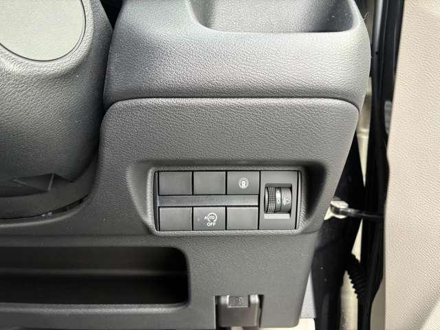 デイズ ６６０　Ｘ　４ＷＤ　純正ＣＤオーディオ・ＡＶＭ・シートヒーター（8枚目）