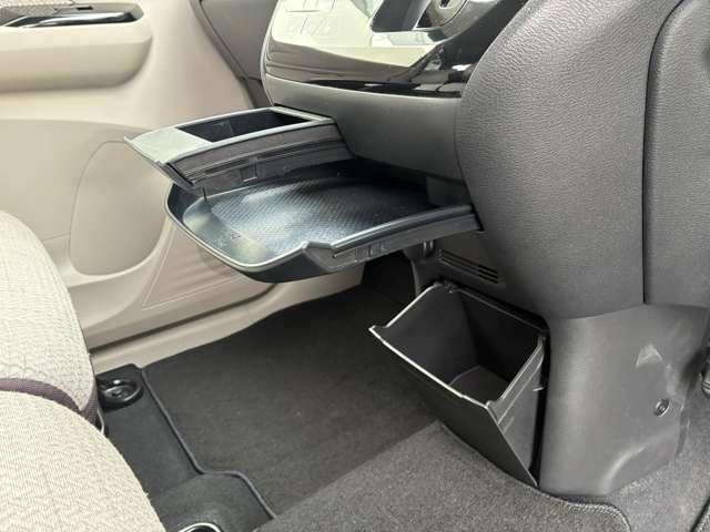 デイズ ６６０　Ｘ　４ＷＤ　純正ＣＤオーディオ・ＡＶＭ・シートヒーター（19枚目）