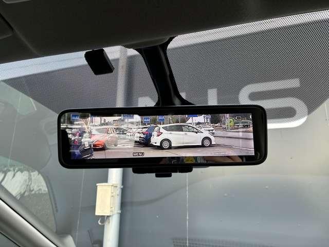 �X�}�[�g���[���~���[�����Ŗ�Ԃ��Ȃɓ���҂�����ꍇ��������E����������Ɗm�ۂ��Ă���܂���