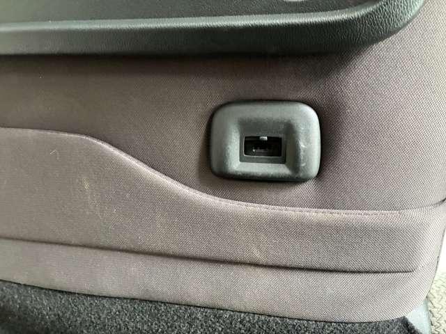 ルークス ６６０　Ｘ　４ＷＤ　ＡＶＭ・純正チューナーラジオ・シートヒータ（10枚目）