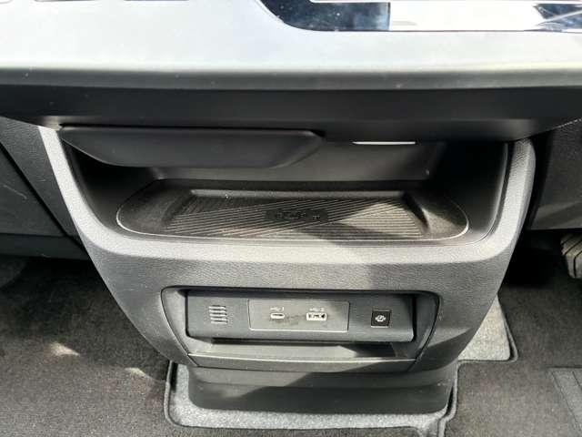 セレナ １．４　ｅ－ＰＯＷＥＲ　ルキシオン　社有車ＵＰ・ＭＯＰナビ・ドラレコ前後・ＥＴＣ２．０（8枚目）