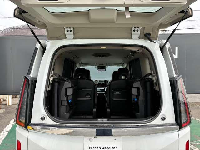 セレナ １．４　ｅ－ＰＯＷＥＲ　ルキシオン　社有車ＵＰ・ＭＯＰナビ・ドラレコ前後・ＥＴＣ２．０（15枚目）