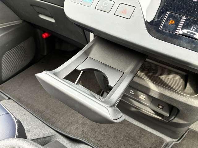 セレナ １．４　ｅ－ＰＯＷＥＲ　ルキシオン　社有車ＵＰ・ＭＯＰナビ・ドラレコ前後・ＥＴＣ２．０（28枚目）