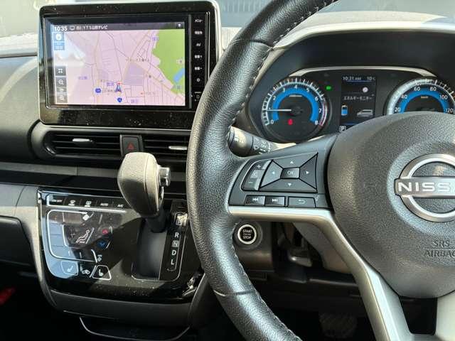 �n���h������ɂ͎ԗ���Ԃ̊m�F��i�r���삪�\�ȃX�e�A�����O�X�C�b�`��������