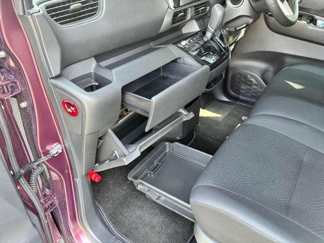 ����Ȃ̃V�[�g���Ɏ��[�ӏ����������܂��̂ŕ��i�g�p������̂�Ԍ��؃P�[�X����ɂ��Ă��������ɂ��֗��ł��B