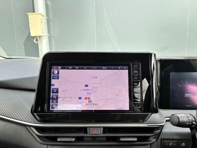 ���Y�I���W�i���i�r�Q�[�V�����i�l�l�Q�Q�R�c-�k�j�����ԁ�C���p�l�Ƀ}�b�`����f�U�C���ɉ����A�X�C���`�̑��ʂȂ̂Œn�}���傫�������A���쐫�����߂܂���