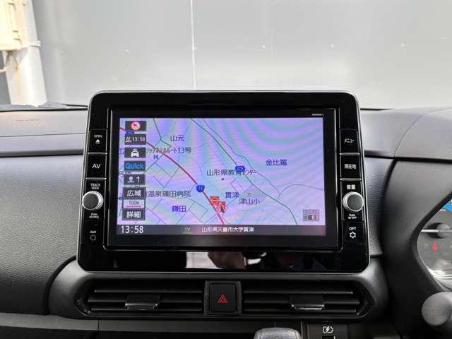 ���Y�I���W�i���i�r�Q�[�V�����i�l�l�R�Q�O�c-�k�j�����ԁ�C���p�l�Ƀ}�b�`����f�U�C���ɉ����A�X�C���`�̑��ʂȂ̂Œn�}���傫�������A���쐫�����߂܂���