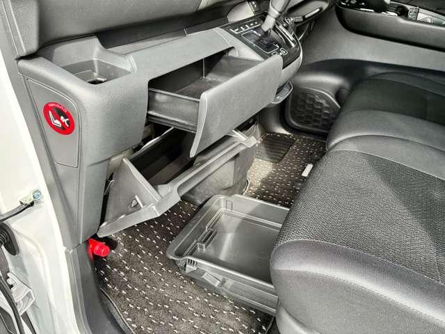 ����Ȃ̃V�[�g���Ɏ��[�ӏ����������܂��̂ŕ��i�g�p������̂�Ԍ��؃P�[�X����ɂ��Ă��������ɂ��֗��ł��B